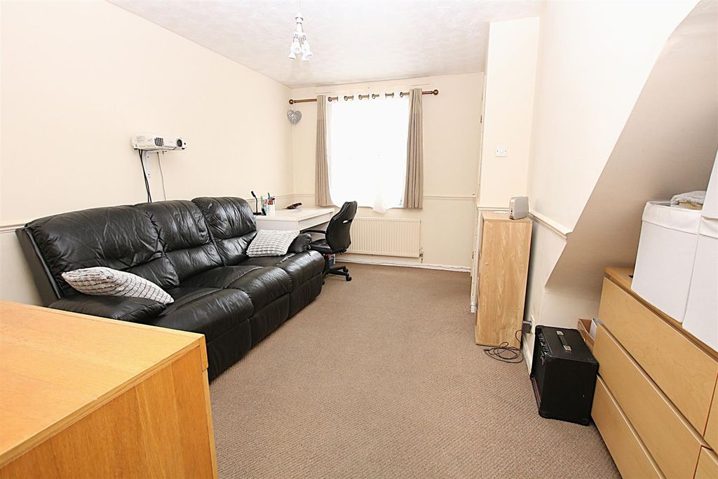 Property photo 2 of 11 Img_0008.Jpg