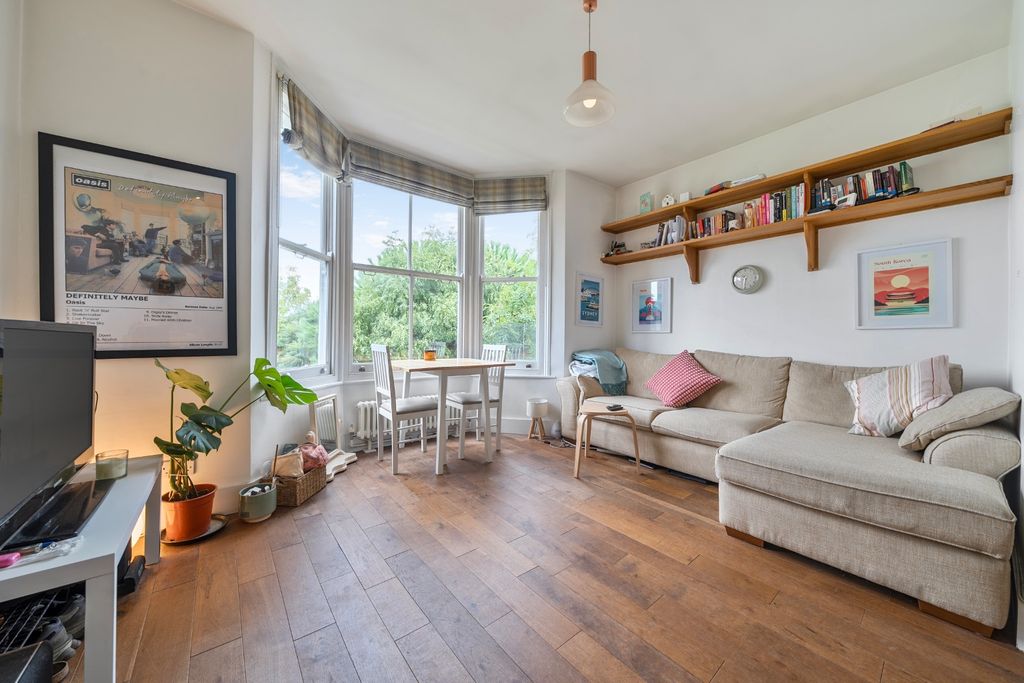 Property photo 2 of 15 2861903