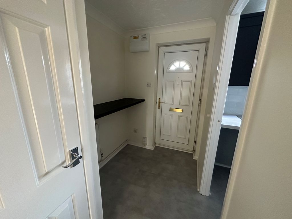 Additional image 6 of 2 bed property to rentHooke Close, Poole BH17