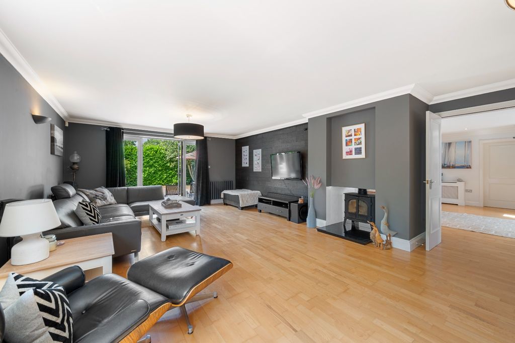 Property photo 3 of 25 4047542