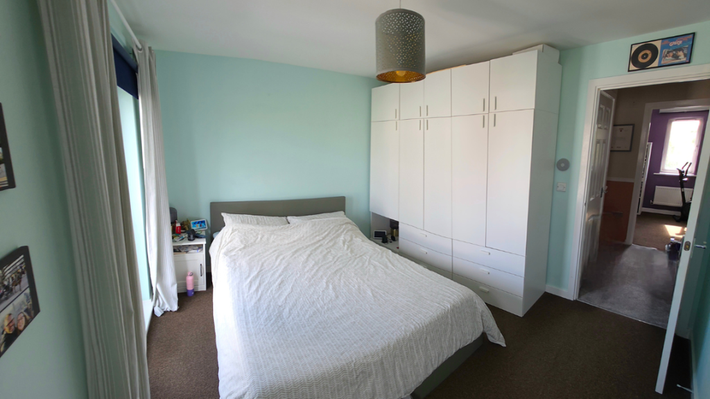 Property photo 3 of 5