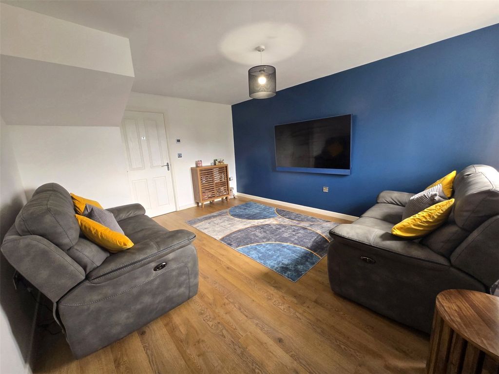 Property photo 3 of 35 Picture No. 92
