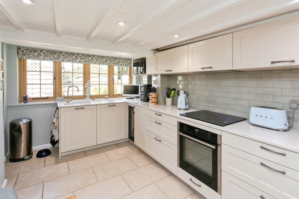 Property photo 3 of 17