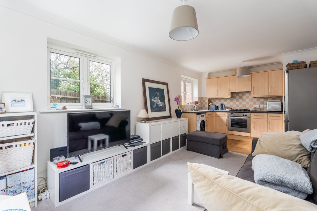 Property photo 2 of 10