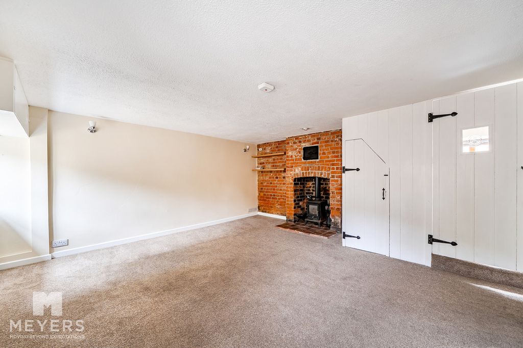 Property photo 3 of 23