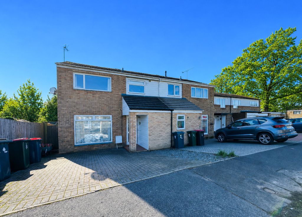 Property photo 1 of 14 Dovedale Main