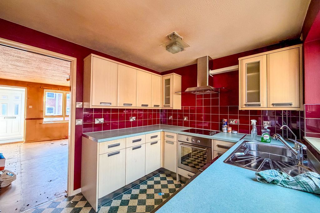 Property photo 3 of 11