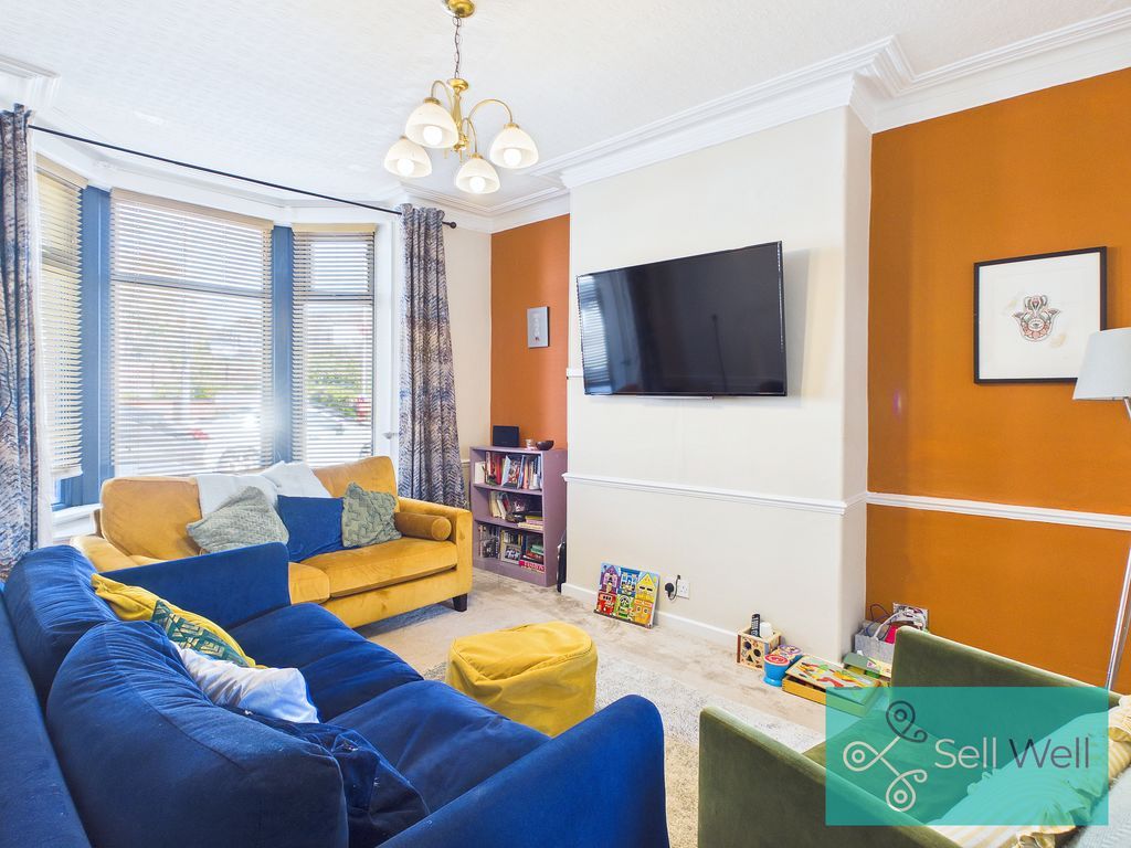 Property photo 2 of 18 Lounge