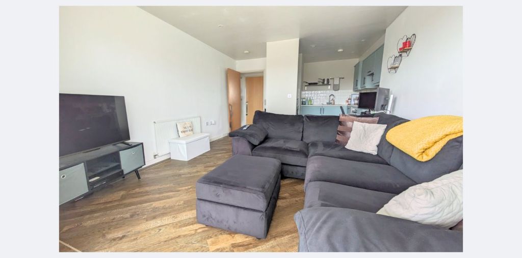 Property photo 2 of 7