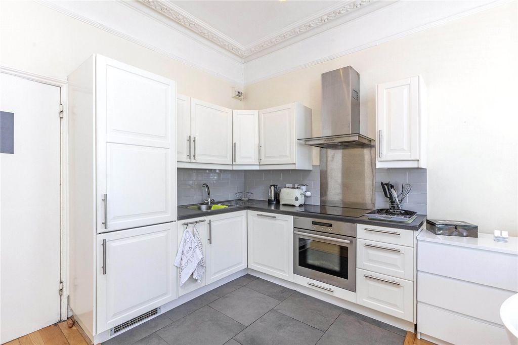 Property photo 3 of 10 Picture No. 05