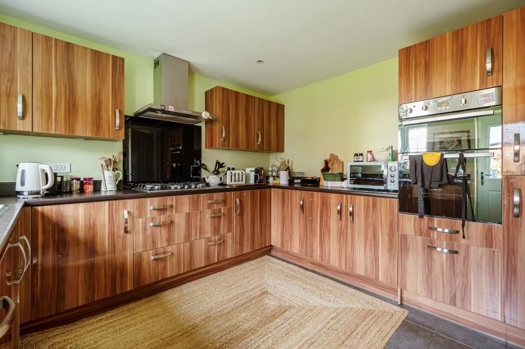 Property photo 2 of 23 Kitchen