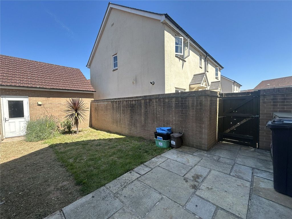 Property photo 2 of 18 Picture No. 23