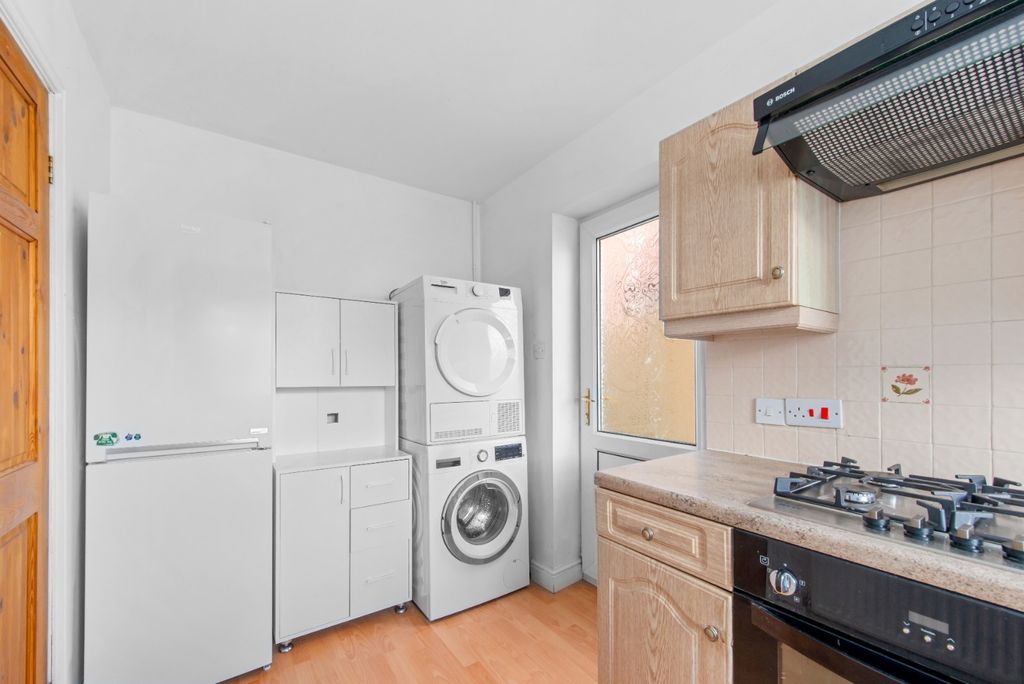 Property photo 3 of 20 4881063