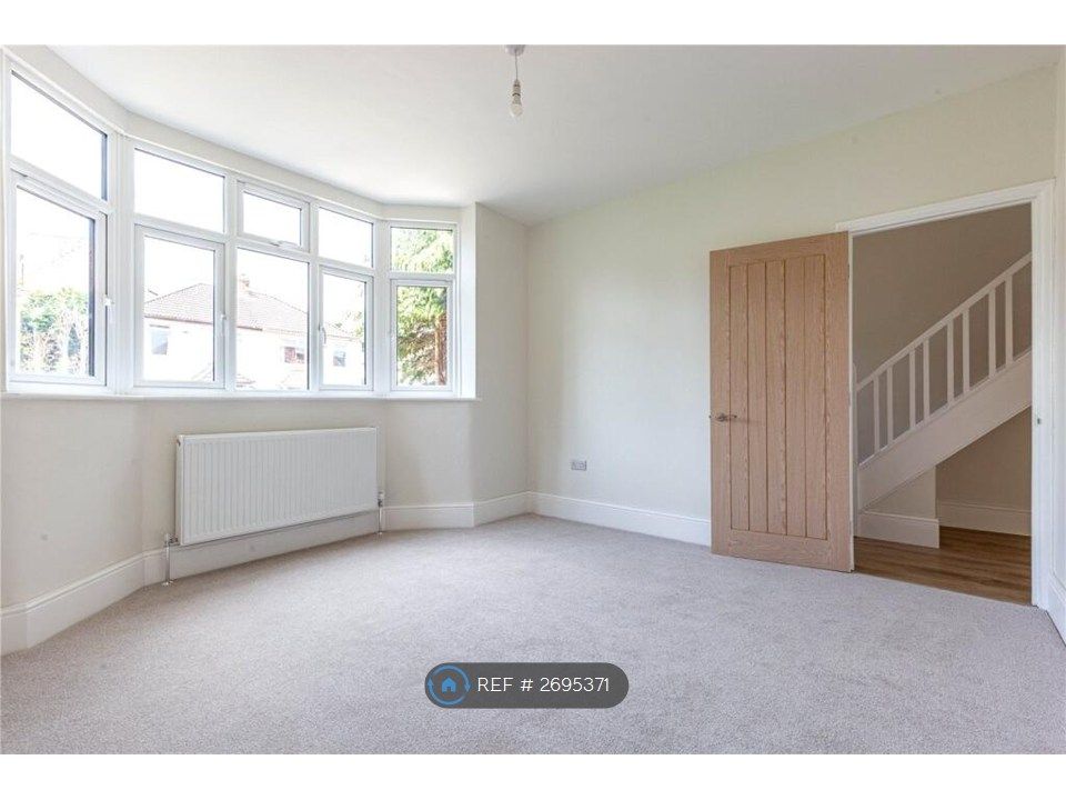 Property photo 2 of 17 Living Room