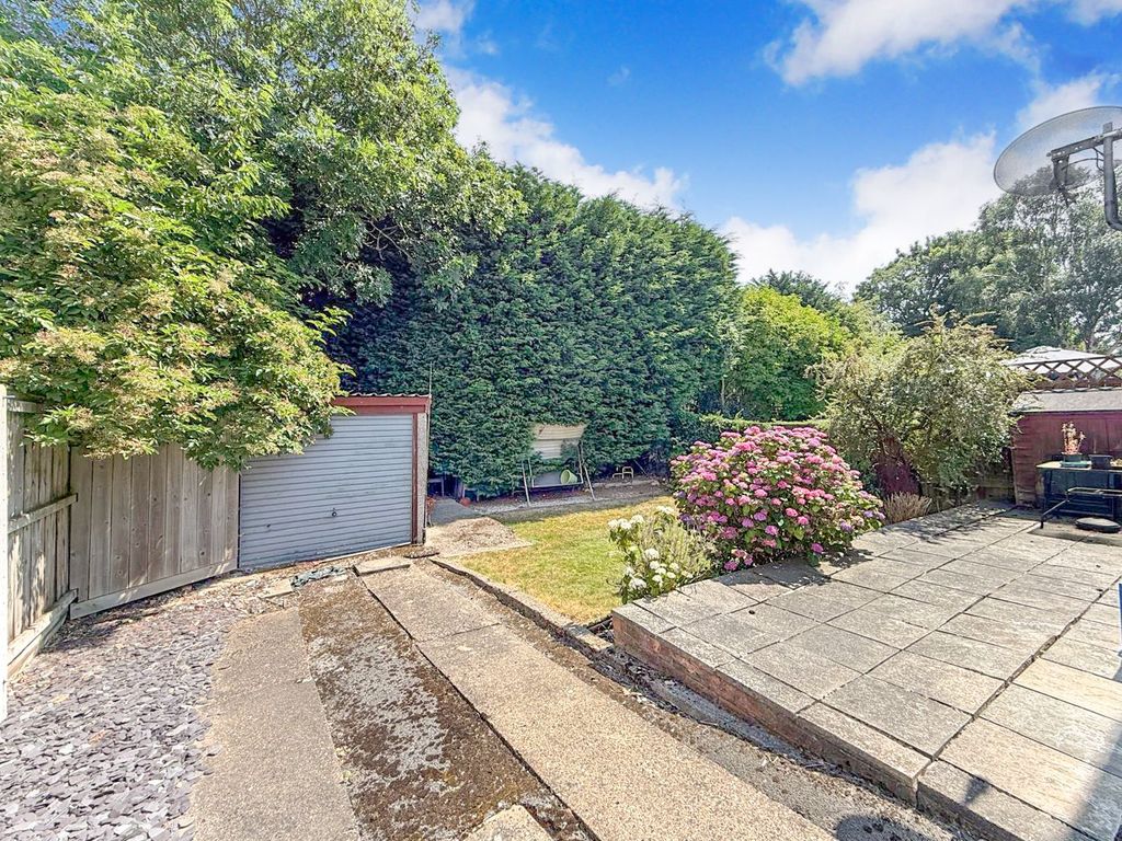 Property photo 2 of 13
