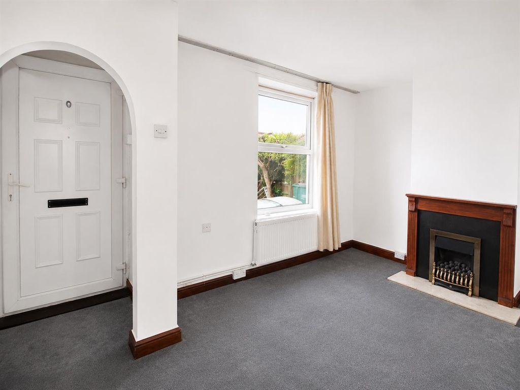 Property photo 2 of 9