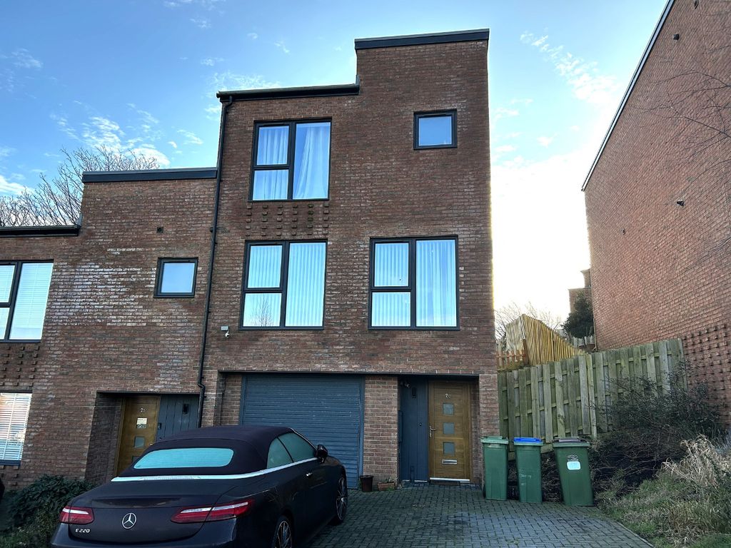 Property photo 1 of 9 3886152