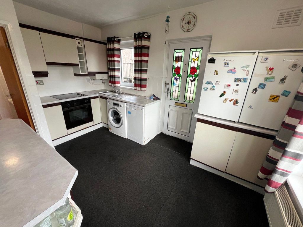Property photo 2 of 13 Picture No. 03
