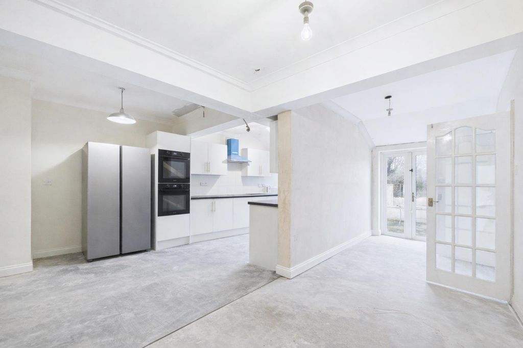 Property photo 2 of 21 2.Png