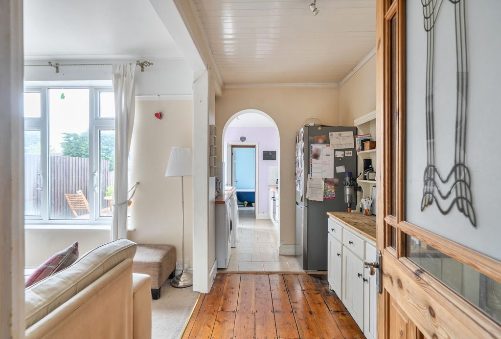 Property photo 3 of 19 1477685-11-6A33d7...