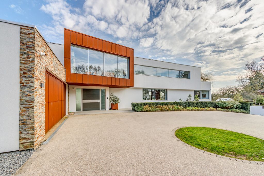 Property photo 2 of 51 0806.Jpg