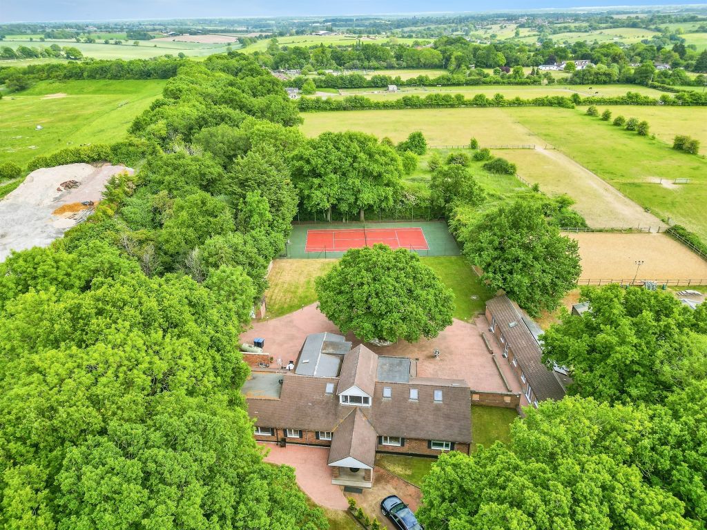 Property photo 1 of 34