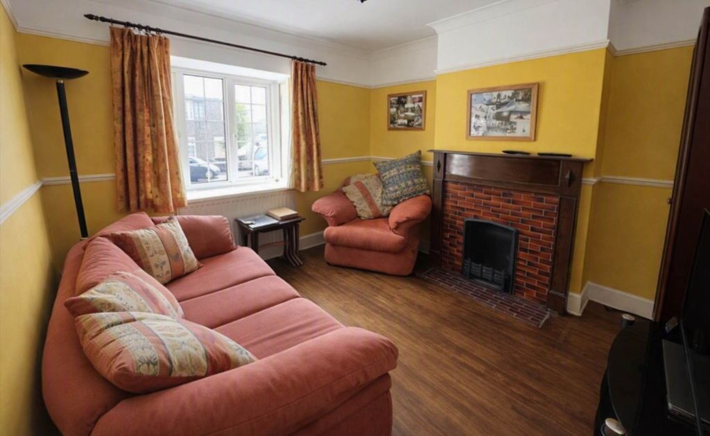Property photo 2 of 10
