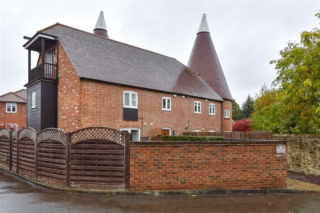 Property photo 1 of 10 External Feature