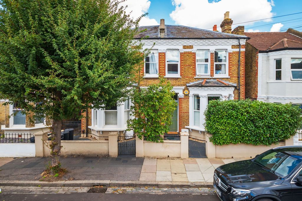 Property photo 3 of 17