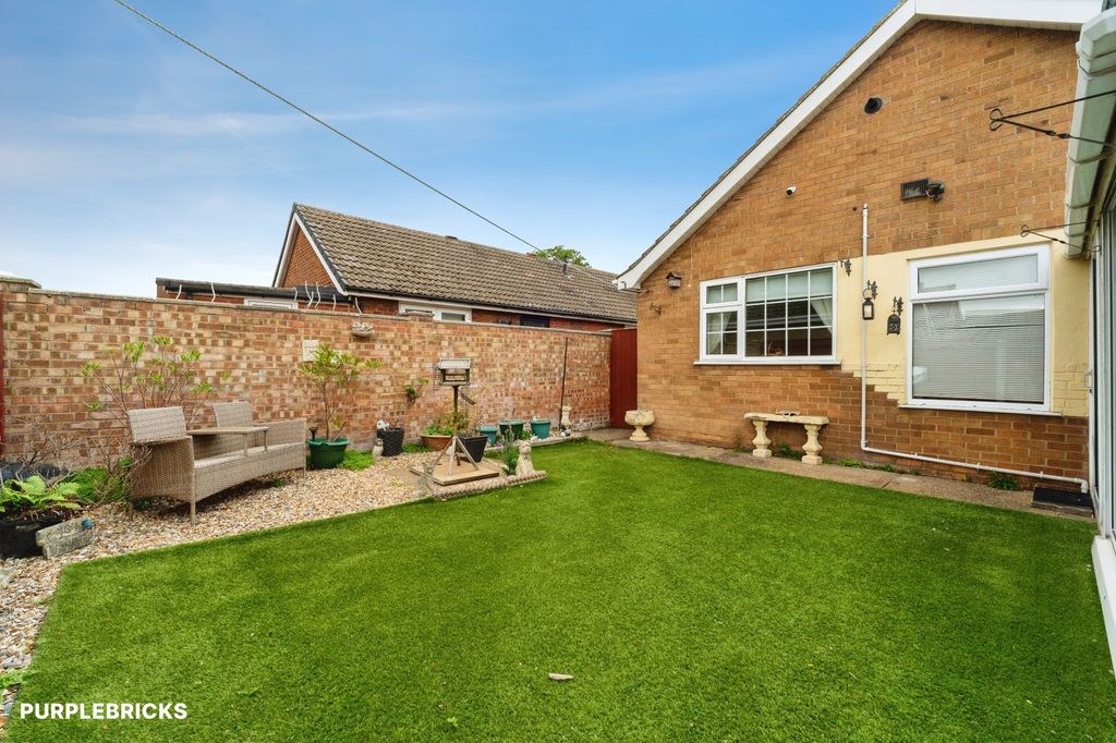 Property photo 1 of 27