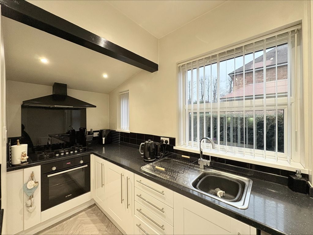 Property photo 2 of 31