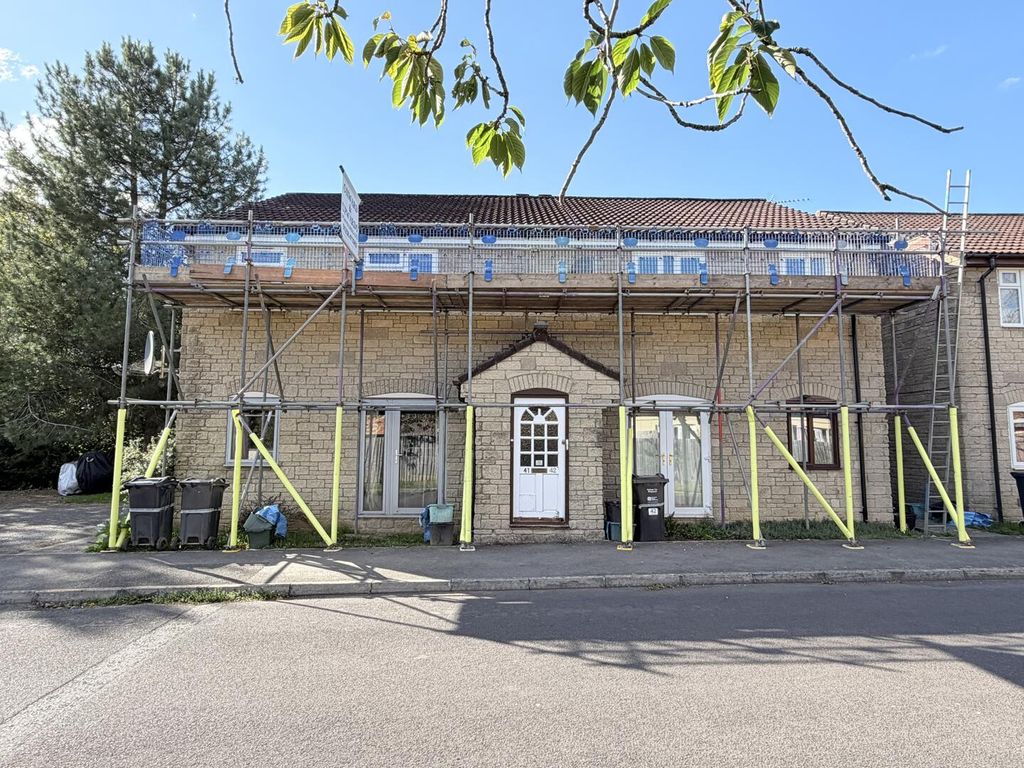Property photo 1 of 9 Front (Exterior)