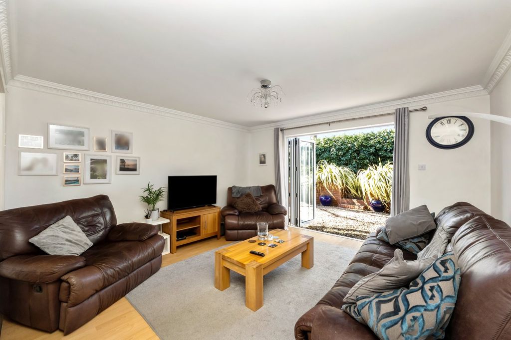 Property photo 2 of 51 Picture No. 41