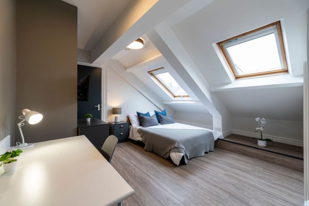 Property photo 1 of 20 14Kjt - Bedroom 6