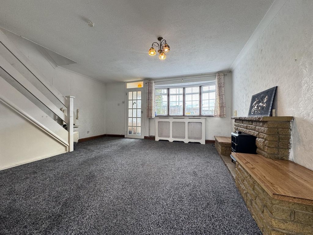 Property photo 3 of 25