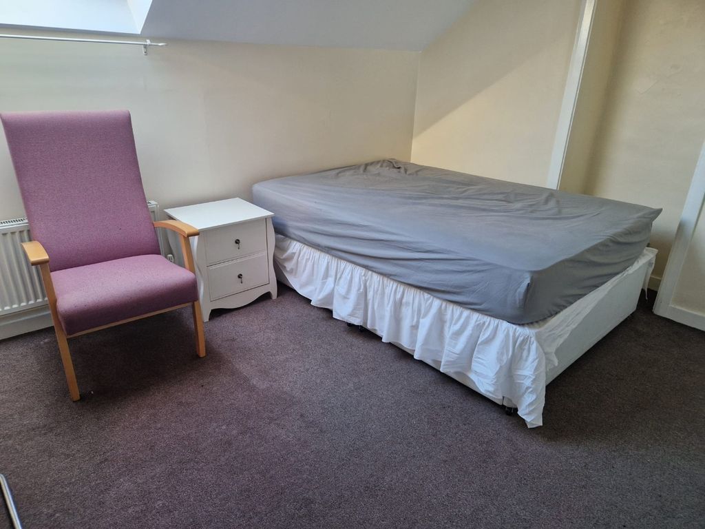 Property photo 1 of 4