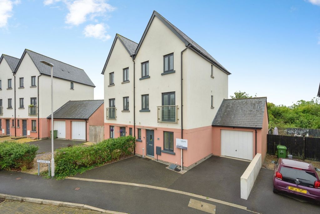 Property photo 1 of 24 Pbox-Img.Jpg