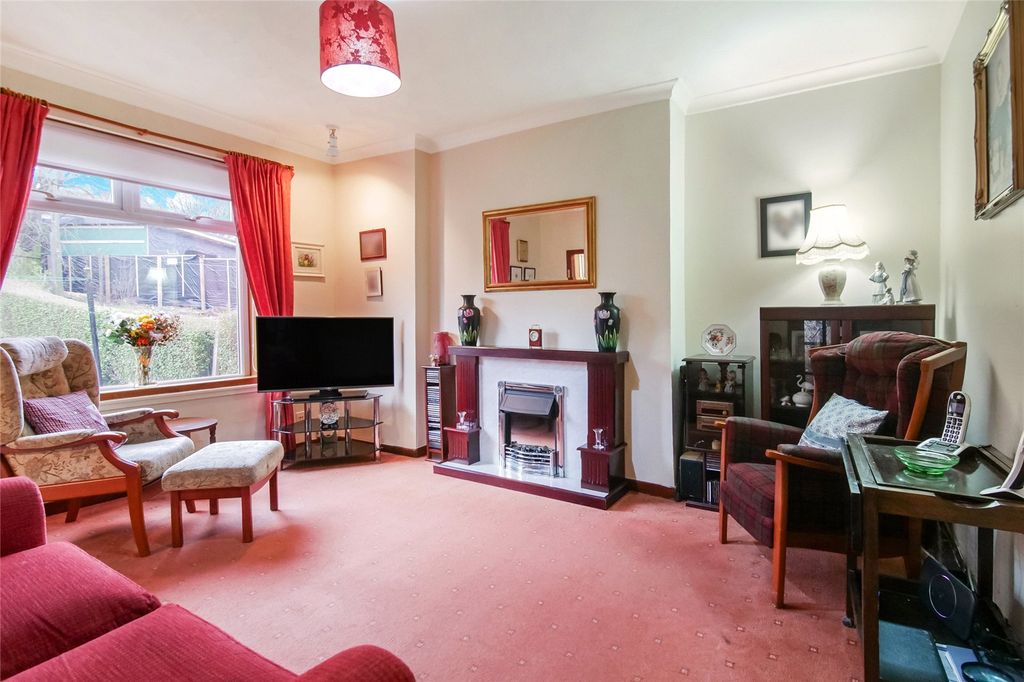 Property photo 2 of 18 Living Room