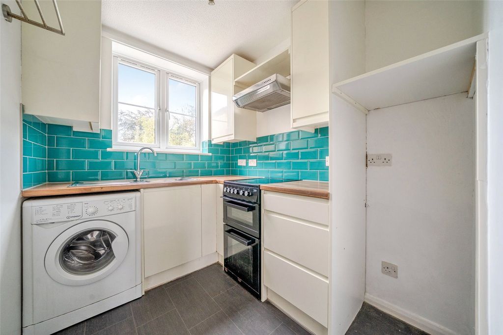 Property photo 3 of 18 Picture No. 09