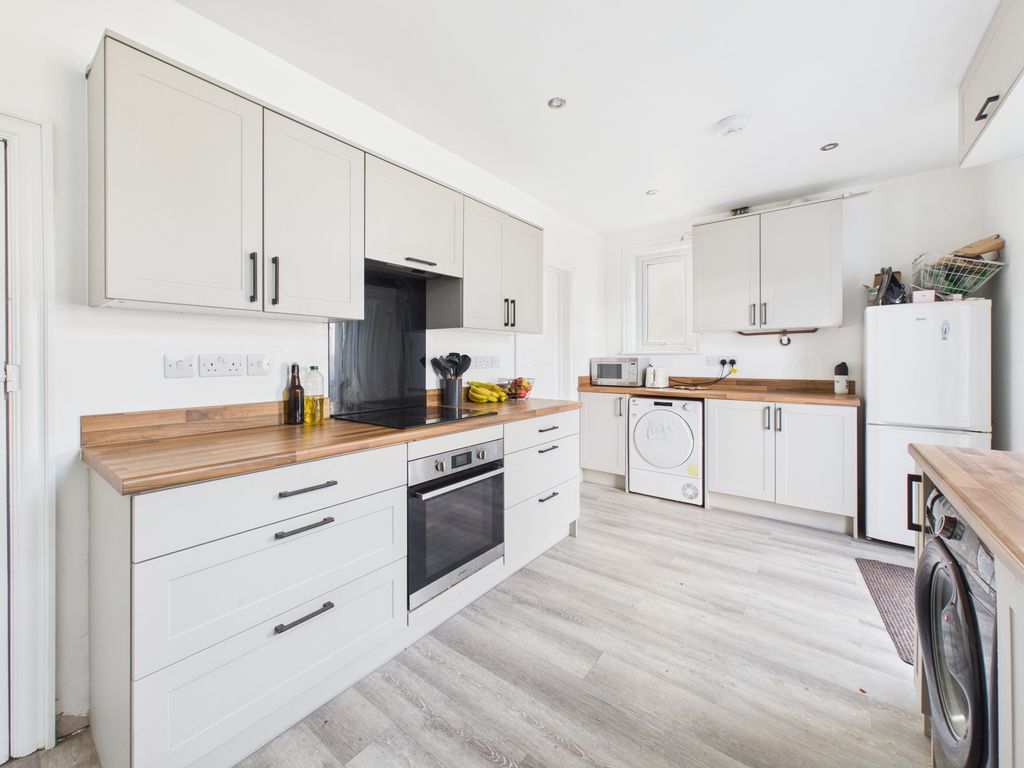 Additional image 4 of 2 bed flat for saleFairfield Road, Bude EX23