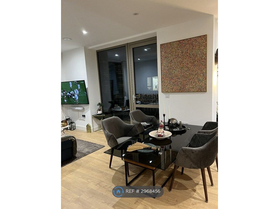 Property photo 3 of 21 Dining Lounge