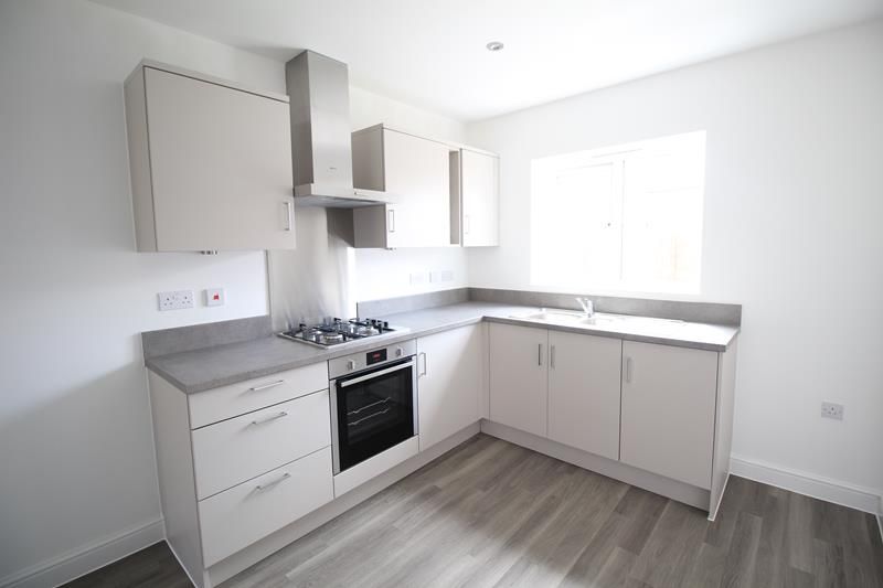 Property photo 2 of 11 Kitchen