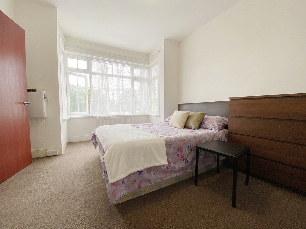 Property photo 1 of 3