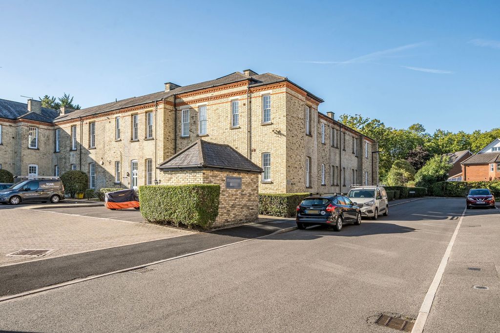 Property photo 1 of 18