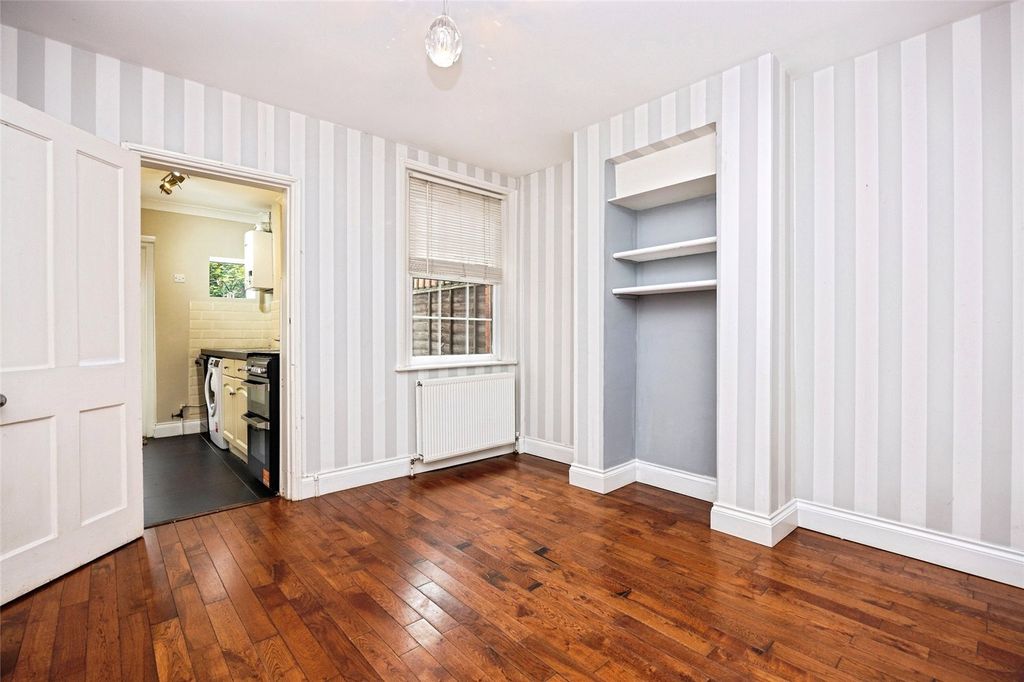 Property photo 3 of 19 Picture No. 06