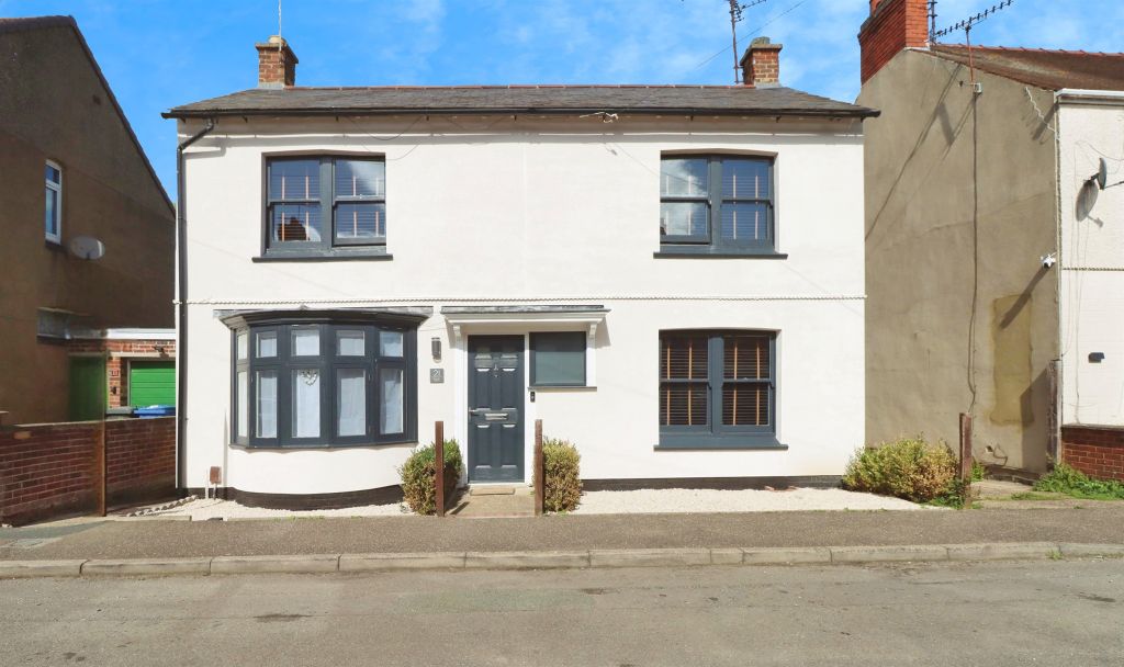 Property photo 1 of 17