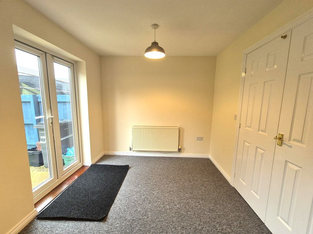 Property photo 3 of 16 1000011131