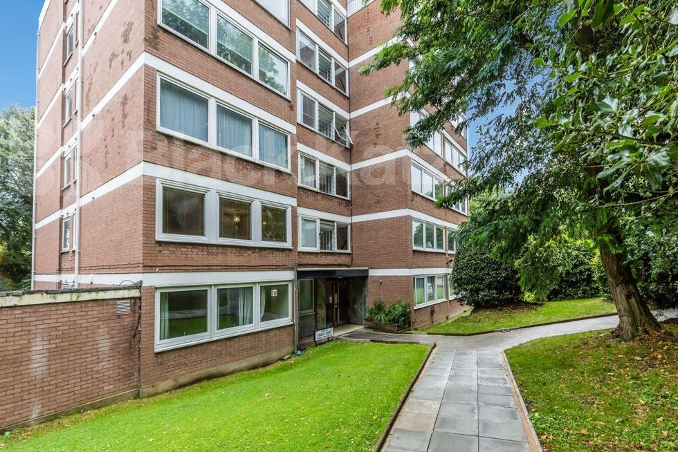 Property photo 1 of 1