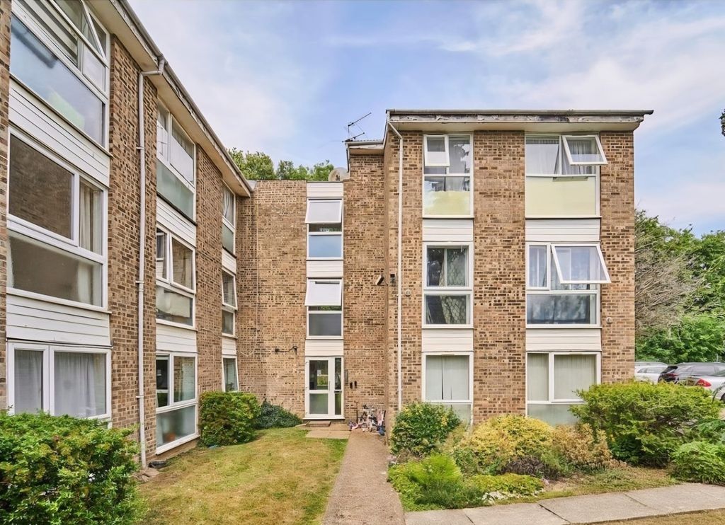 Property photo 1 of 11