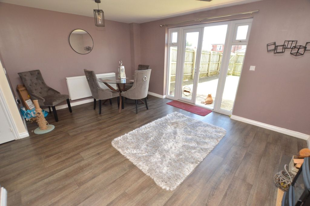 Property photo 3 of 19 Living/Dining Room